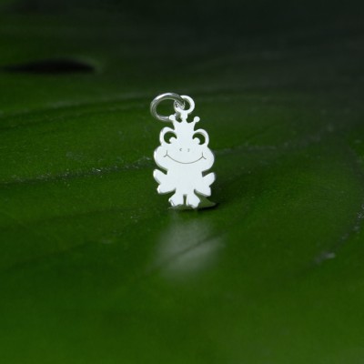 Pendentif grenouille avec couronne 8,5 x 16,5 mm argent 925